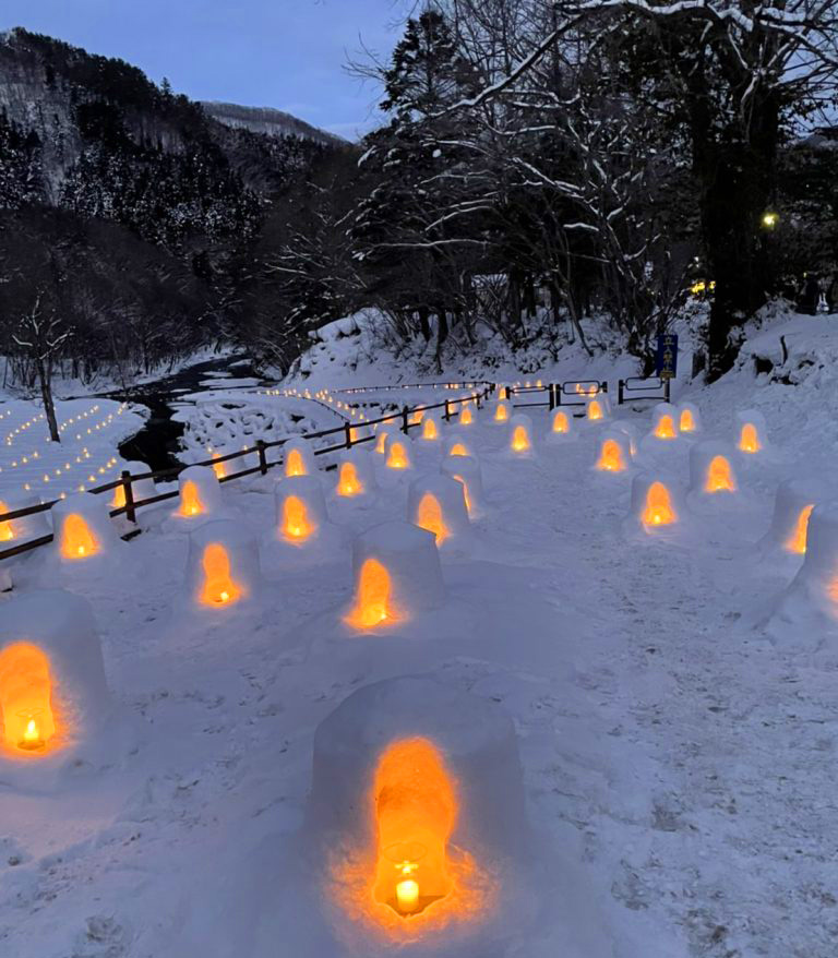 湯西川温泉　かまくら祭